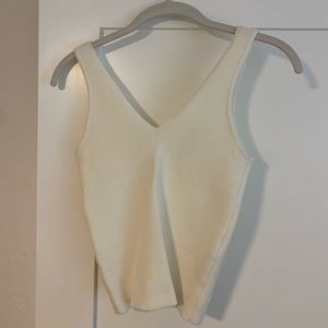 White v neck sweater tank